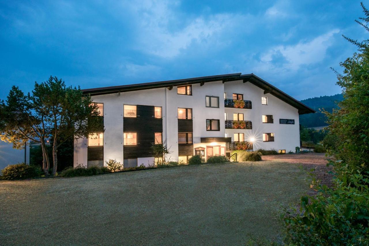 Landhotel Lortz Reichelsheim エクステリア 写真