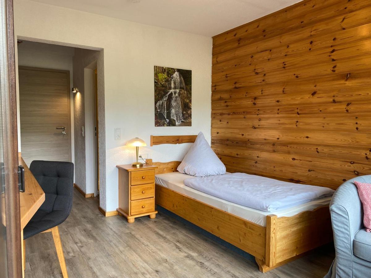 Landhotel Lortz Reichelsheim エクステリア 写真