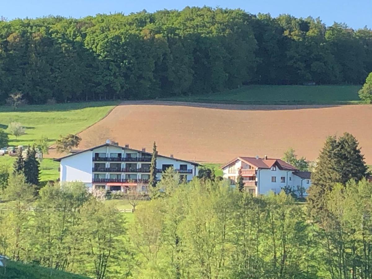 Landhotel Lortz Reichelsheim エクステリア 写真
